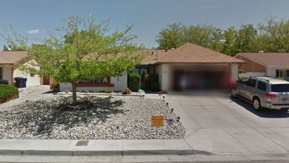 The owners of the New Mexico house that appeared on “Breaking Bad” are sick of people tossing pizza on their roof.