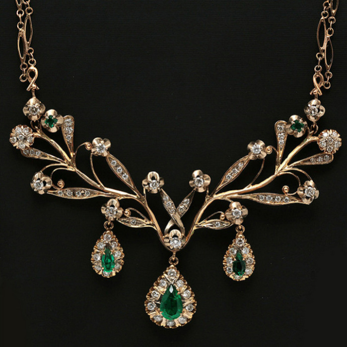 Что было в черной косметичке Людмилы Зыкиной, которую певица везде носила с собой звезда