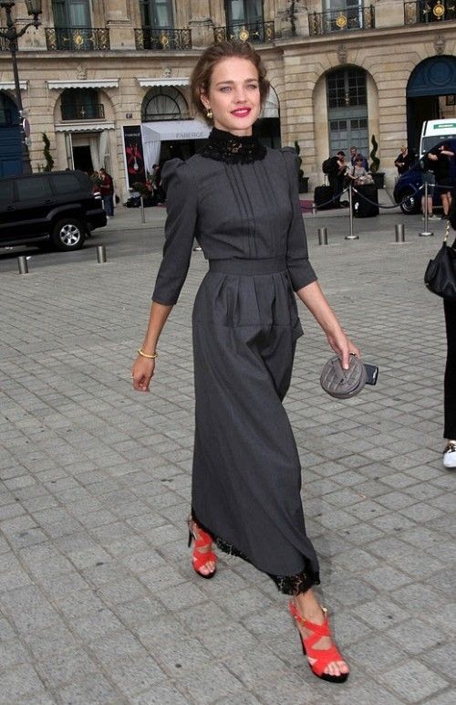 Игра на контрастах: теплое платье с легким кружевом Игра на контрастах: теплое платье с легким кружевом женские хобби