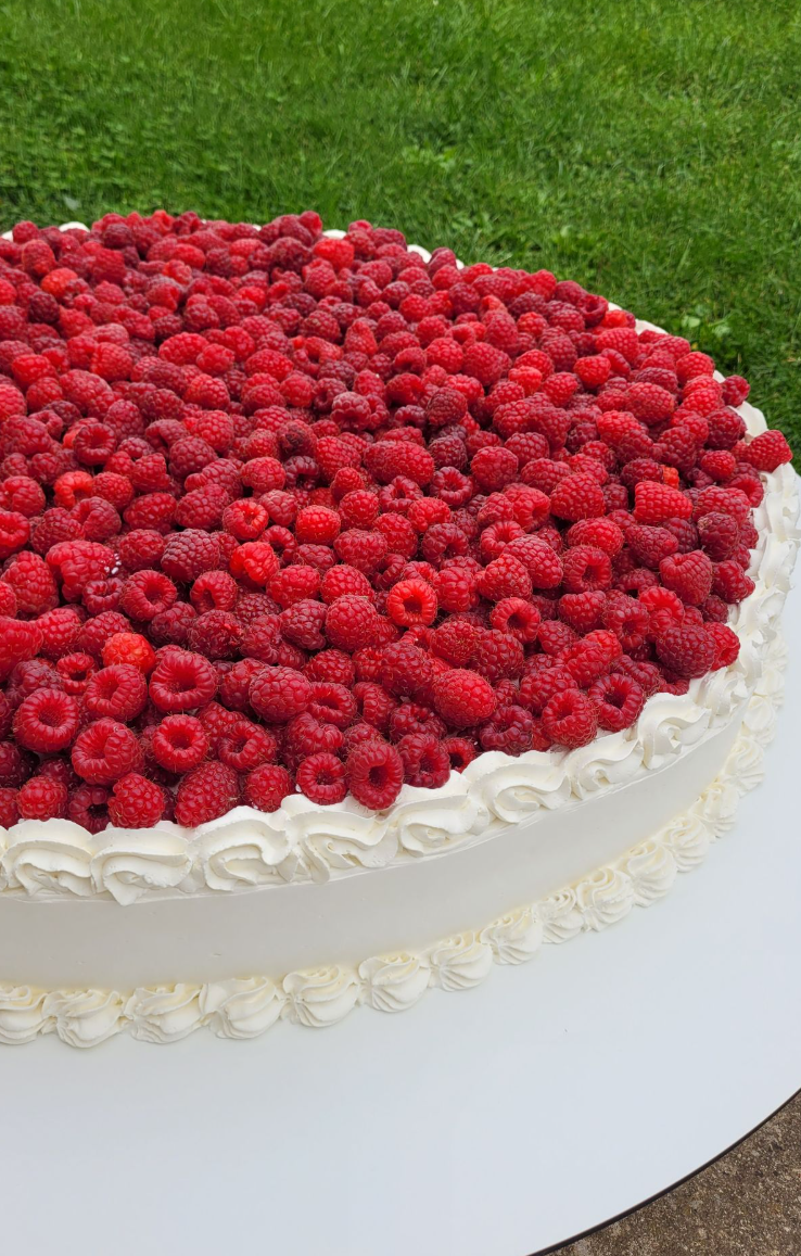 Свадебные тренды-2026: плоские торты и десерты в стиле Марии-Антуанетты можно, торты, Торты, акцент, ткани, гостей, более, добавить, могут, немного, которые, всего, просто, десерт, очень, особенно, цветами, стиле, цветочный, цветы