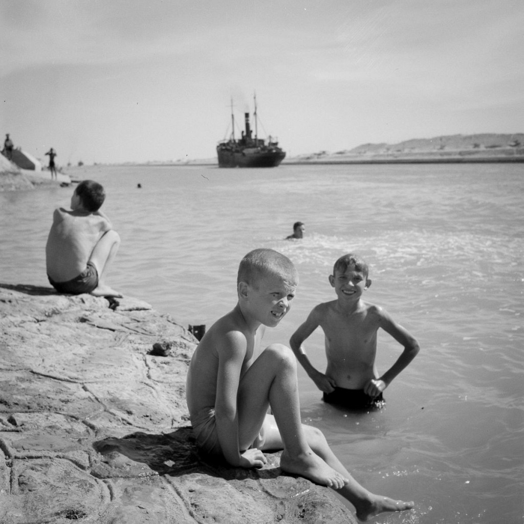 Фотографии европейских беженцев, спасавшихся во Вторую мировую войну в Синайской пустыне