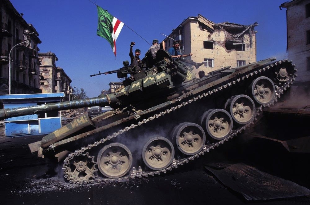 За что его прозвали «морпехом», «американцем» и «танкистом» Полевой командир Резван Читигов к 2004-м году негласно считался чеченским террористом номер три.-3