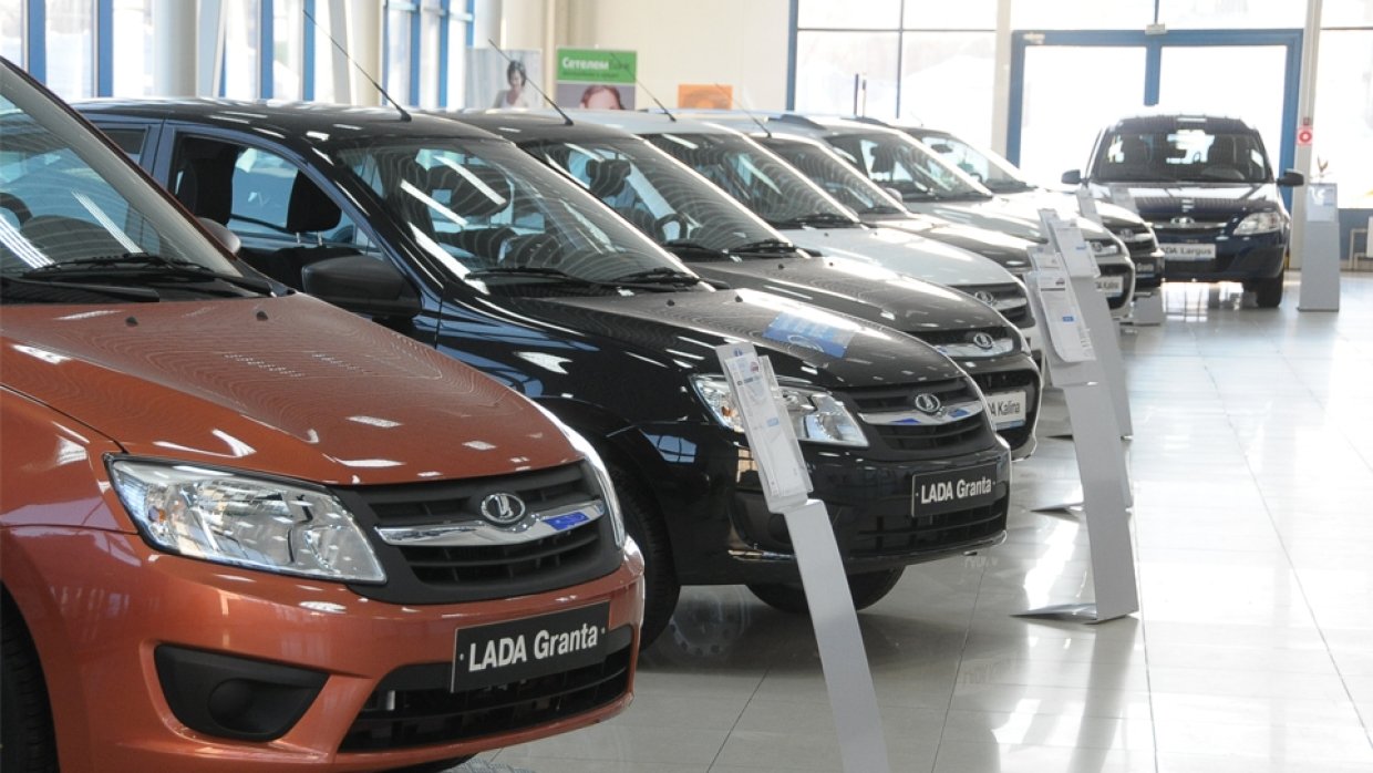 Продажи автомобилей Lada в августе выросли на четверть