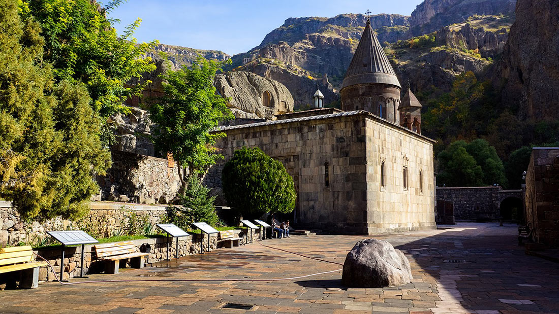 Монастырь гегард в армении фото и описание