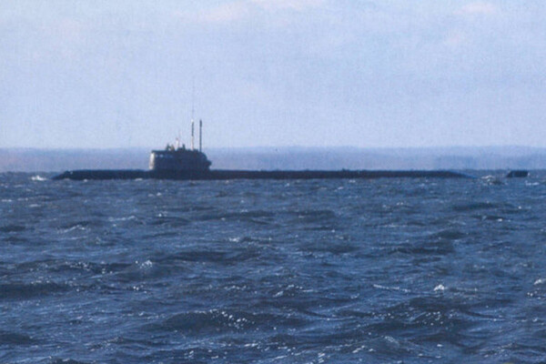 Российская подводная атомная глубоководная станция АС-12 («Лошарик») / Фрагмент страницы журнала «Top Gear» 