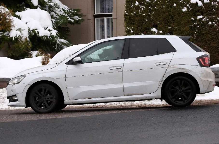 Новую Skoda Fabia сфотографировали в серийном кузове Новости