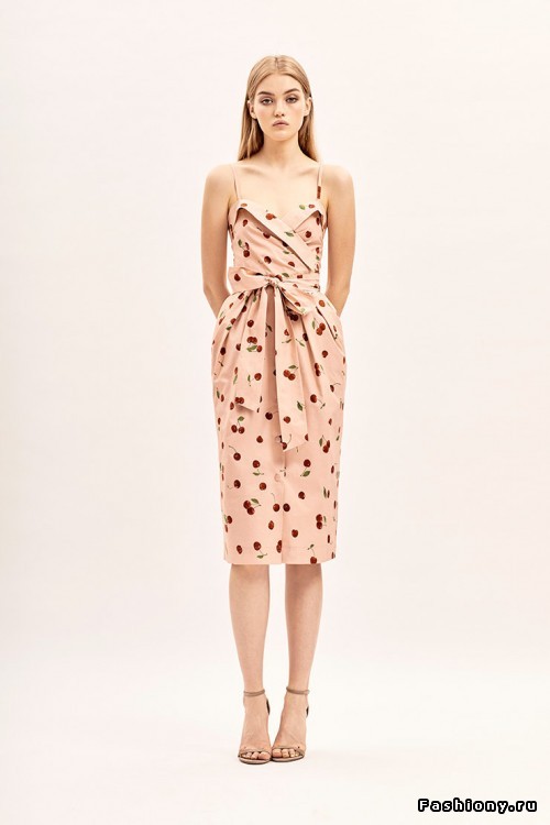 Вишни, горох, лакированные косухи в look-bookе Alexander Terekhov (resort 2019) Вишни, горох, лакированные косухи в look-bookе Alexander Terekhov (resort 2019)