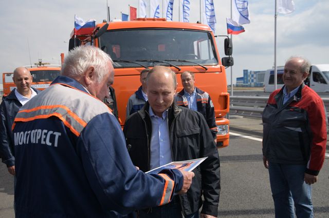 «Знатно гарант потроллил Путина». Открытие Крымского моста глазами Украины