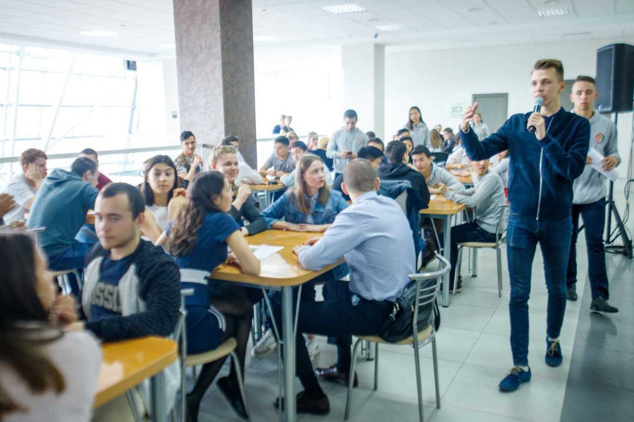 Организатором стал. СФУ Спутник. СФУ площадка 1. Молодежный форум площадки. Площадка СФУ 10 04 2021.