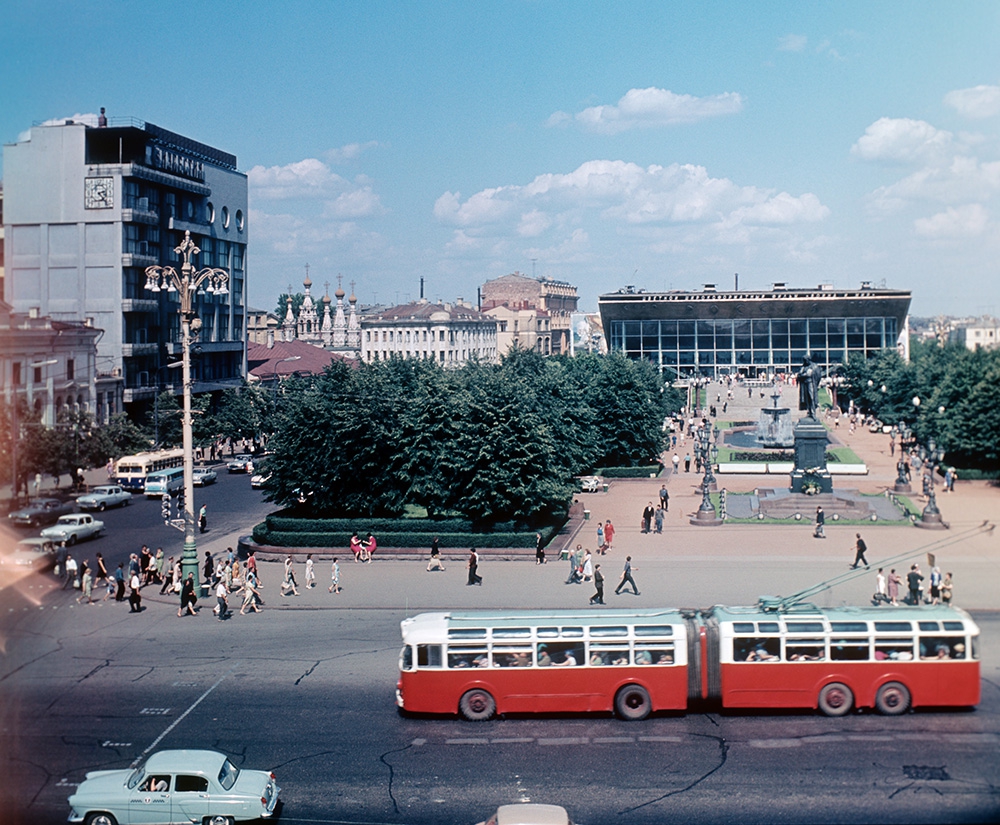 Вид на Пушкинскую площадь, 1967 год