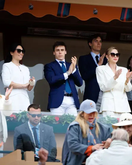 Княгиня Монако Шарлен, Шарлотта Казираги и Виктория Боня посетили игру Янника Синнера против Карлоса Алькараса Альбер, князь, Шарлен, Синнер, княгиня, Янник, Монако, Карлос, Дюкрюэ, Гримальди, костюме, Полин, Казираги, Шарлотта, другие, также, князя, ШарленКнязь, Грейс, спортсменке