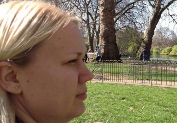 Эту девушку пригласили на встречу выпускников (20 лет), но она не пришла. Для бывших одноклассников она оставила незабываемое письмо...