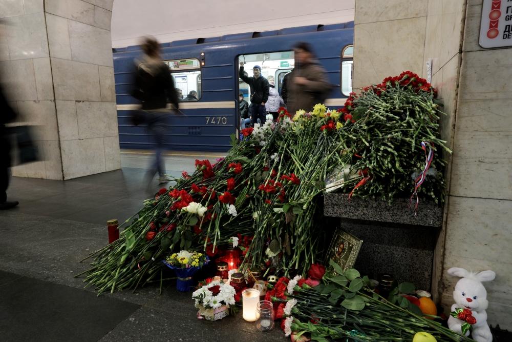 Взрыв в метро санкт петербурге 2017