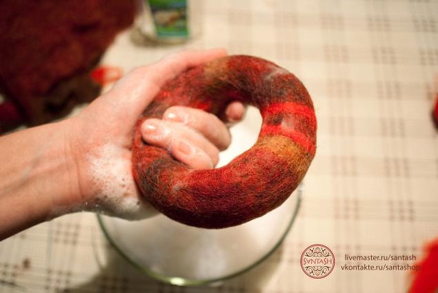 Валяние объемного браслета мастер класс