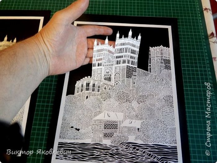 Дедушка из Пскова восхитил интернет своими невероятными картинами из бумаги Дедушка из Пскова восхитил интернет своими невероятными картинами из бумаги