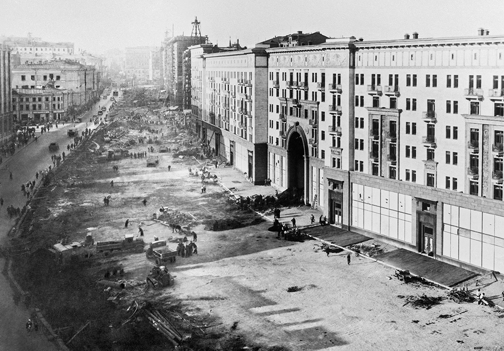 Реконструкция улицы Горького, 1937 год