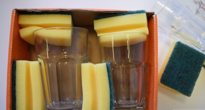 Зачем нужна губка в холодильнике, и еще 9 советов по ее использованию, не связанные с уборкой Зачем нужна губка в холодильнике, и еще 9 советов по ее использованию, не связанные с уборкой домашний очаг,полезные советы,самоделки,своими руками,умелые руки