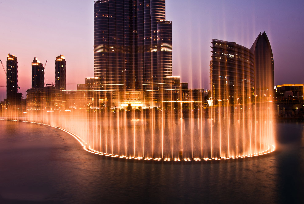 Dubai Fountain — самый большой и самый дорогой