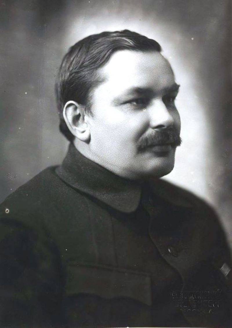 Красные против белых — образованные одолели Красные против белых — образованные одолели история