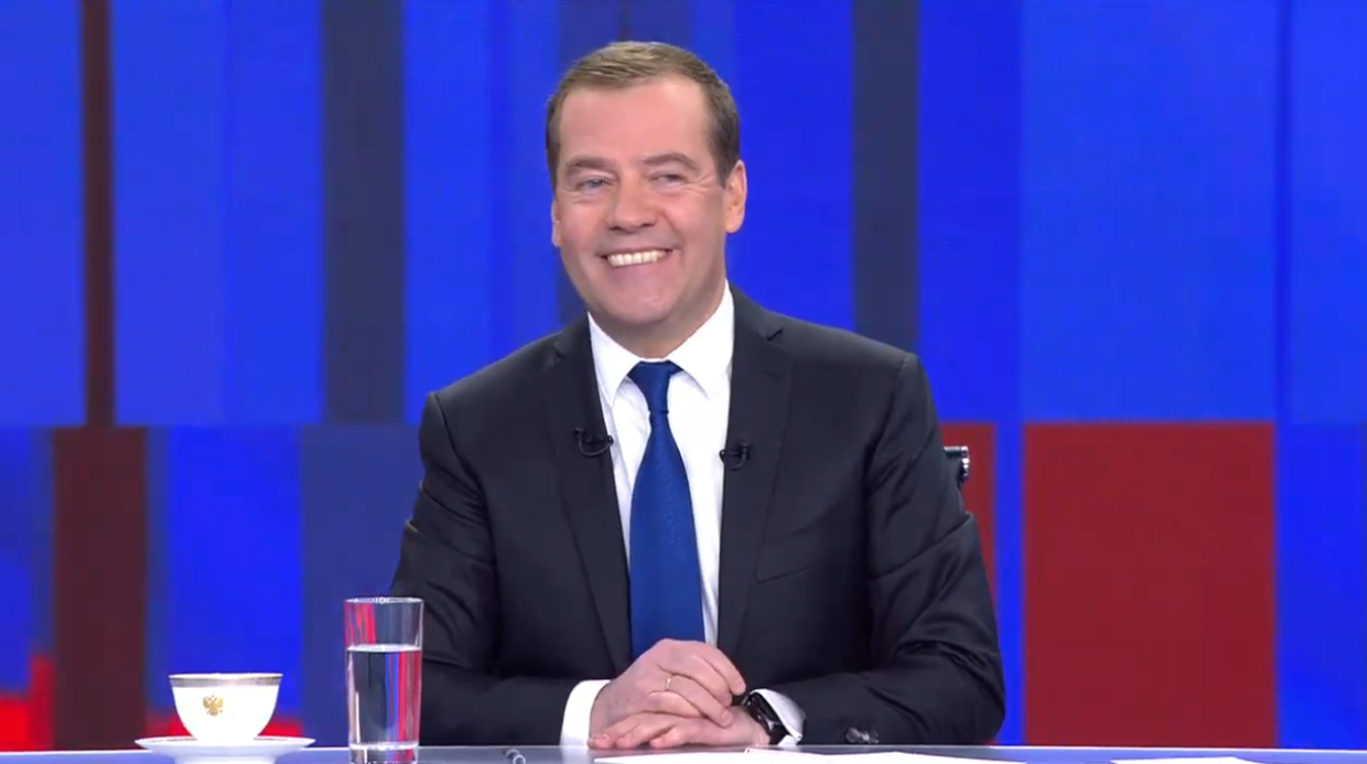 Дмитрий Медведев вручил медалистам Олимпиады в Токио ключи от автомобилей