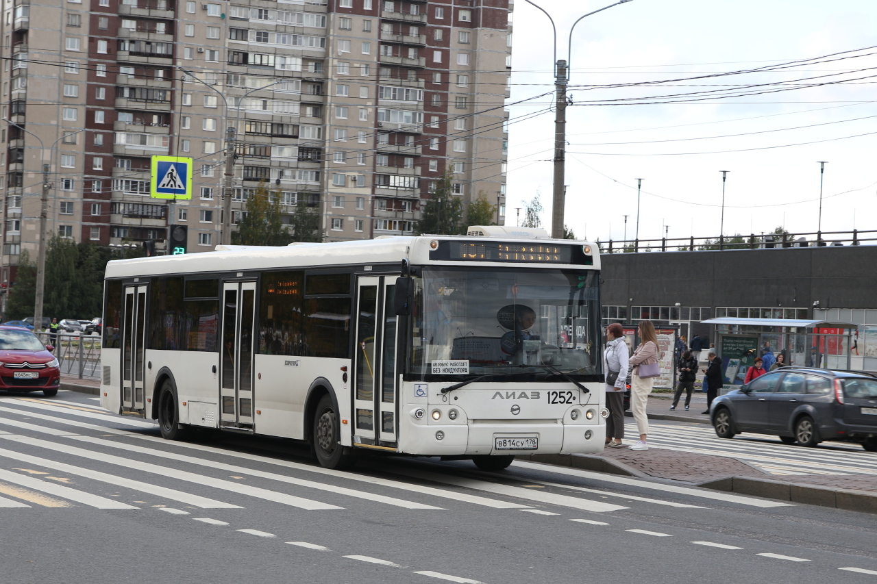Ещё 27 автобусных маршрутов в Новосибирске переведут на муниципальный контракт