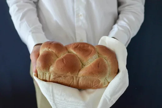 Врач Соломатина объяснила, почему нельзя хранить хлеб в хлебнице
