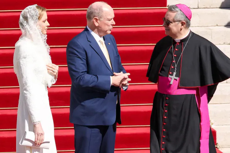 Княгиня Шарлен воспользовалась своей 