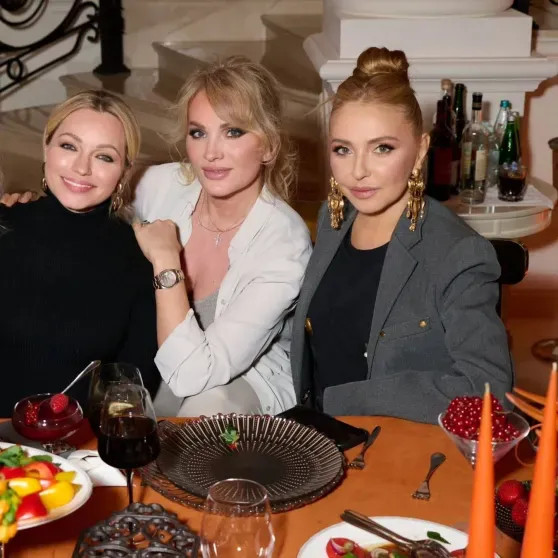 Песни от именинника и трендовый торт: в сети появились новые фото с дня рождения Стаса Михайлова Михайлов, МихайловаСтас, Маликова, Наташей, Королёвой, Инной, Стаса, МихайловаВиктория, друзьямиИванна, Шелягова, СевильВиктория, КупсинаToni, Белла, Михайловых, ШеляговаДети, НавкаНаташа, МихайловИнна, Королёва, почти, МихайловТатьяна