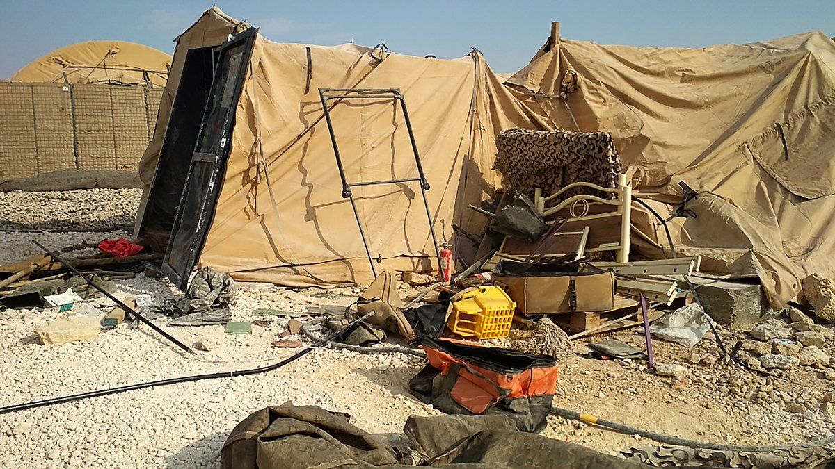Сирия. На территории брошенной американской военной базы в провинции Алеппо на севере Сирии. 2019 год