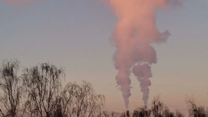 Химический запах в воздухе. Запах Гари в Дзержинске. Застоявшийся воздух. Что за Горелый запах в Дзержинске районе Волгограда. Почему в Челябинске пахнет гарью 14 июля и туман.