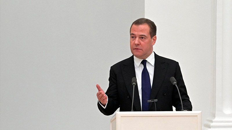 Медведев напомнил Германии о блокаде Ленинграда после слов Бербок про Россию и голод