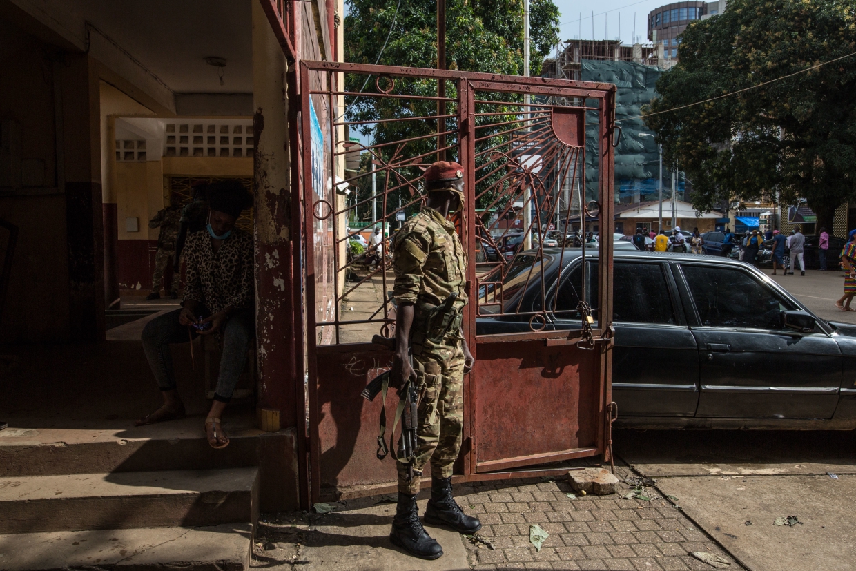 Большой взрывной котел: африканист объяснил народные волнения в Мали и Гвинее