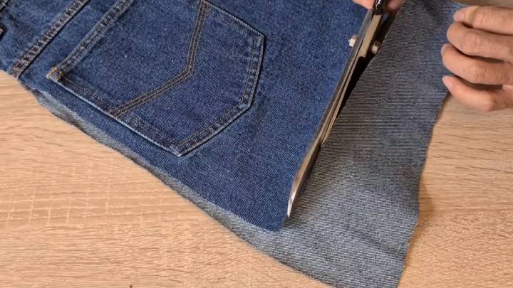 подготовка деталей для сумки из джинсов