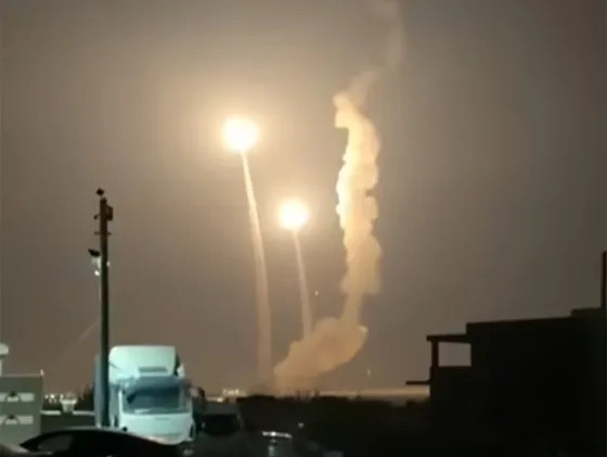 ракеты поразили своих, попав на видео