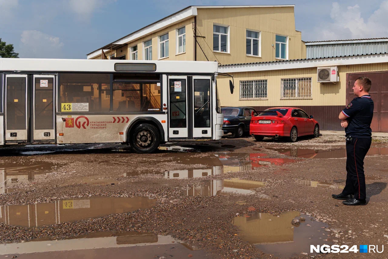 Красноярские гаишники показали, как ловят на нарушениях водителей автобусов