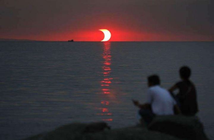 Закат и солнечное затмение, происходящие в один и тот же момент интераесное, факты, фото