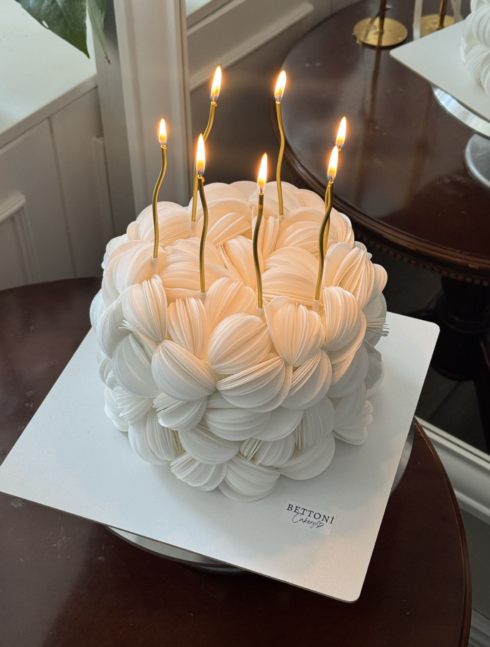 Свадебные тренды-2026: плоские торты и десерты в стиле Марии-Антуанетты можно, торты, Торты, акцент, ткани, гостей, более, добавить, могут, немного, которые, всего, просто, десерт, очень, особенно, цветами, стиле, цветочный, цветы