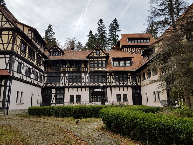 Синая. О Великолепных Замках, Которые Отнял Чаушеску И Монастыре, Построенном Спасенным Князем… автотуризм