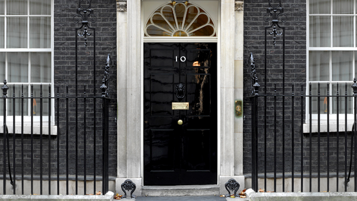 Снова Путин виноват: В Британии нашли способ избежать гражданской войны Снова Путин виноват: В Британии нашли способ избежать гражданской войны геополитика