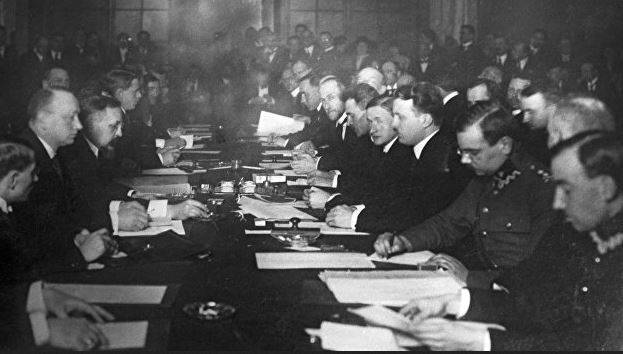 Почему Россия в 1921 году отдала часть своих земель Польше Почему Россия в 1921 году отдала часть своих земель Польше история