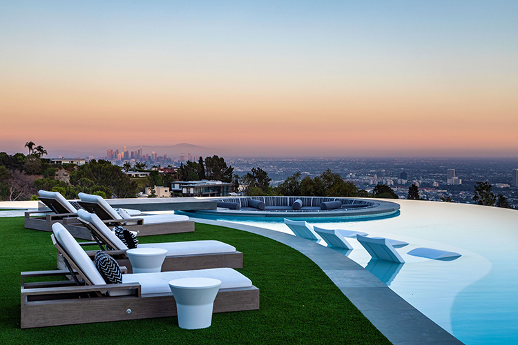 В гостях у Леброна Джеймса: экскурсия по впечатляющему особняку баскетболиста за 52 миллиона долларов Стиль жизни,Дома звезд