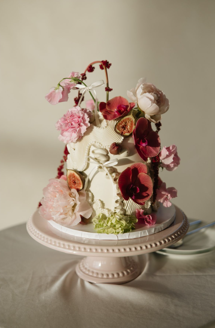 Свадебные тренды-2026: плоские торты и десерты в стиле Марии-Антуанетты можно, торты, Торты, акцент, ткани, гостей, более, добавить, могут, немного, которые, всего, просто, десерт, очень, особенно, цветами, стиле, цветочный, цветы