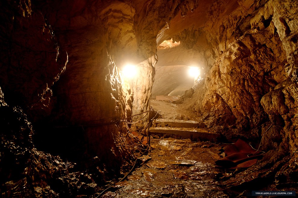 Воронцовская пещера пещер, пещера, Воронцовской, залов, районе, системы, Кудепсты, более, около, пещеры, Прометей, породы, блоков, отрыв, происходит, которым, трещинами, разбиты, потолки, Воронцовская