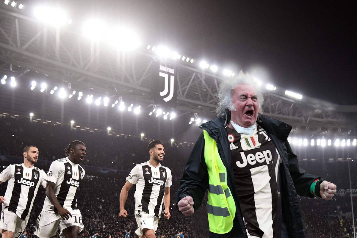 Эпичный мужчина с протестов во Франции стал объектом для фотожаб 