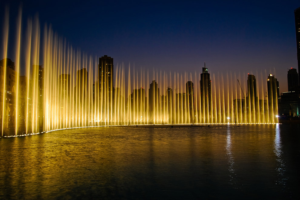 Dubai Fountain — самый большой и самый дорогой