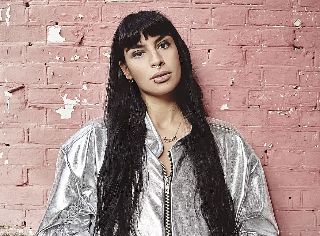 Севдализа. Севдализа 2015. Севда Ализаде. Sevdaliza фигура.