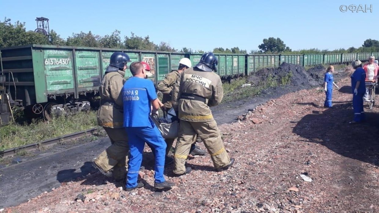 Два поезда столкнулись в Кузбассе, есть погибшие и раненые