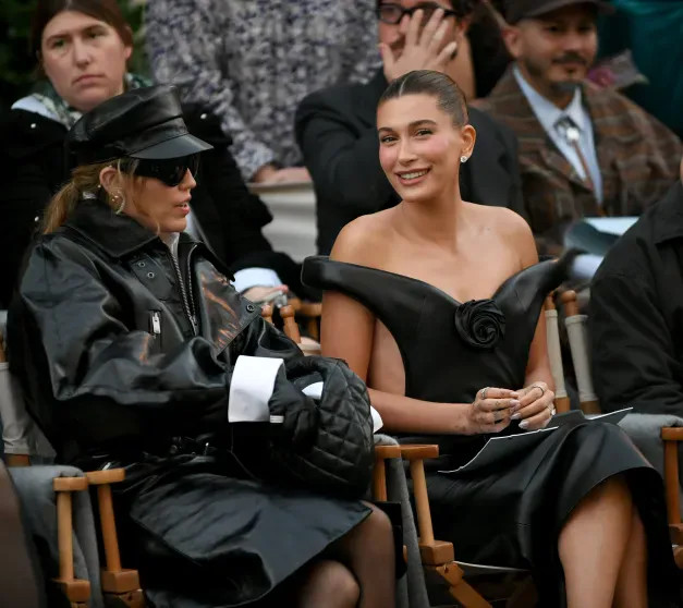 Майли Сайрус и Хейли Бибер