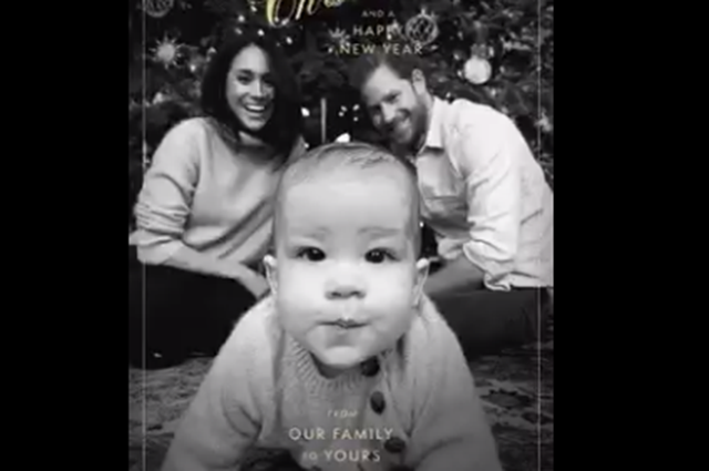 Меган Маркл и принц Гарри представили рождественскую открытку Меган Маркл и принц Гарри представили рождественскую открытку Монархии