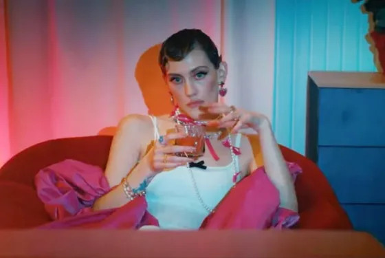 Полина Ауг снялась в клипе фронтмена Rammstein Тилля Линдеманна